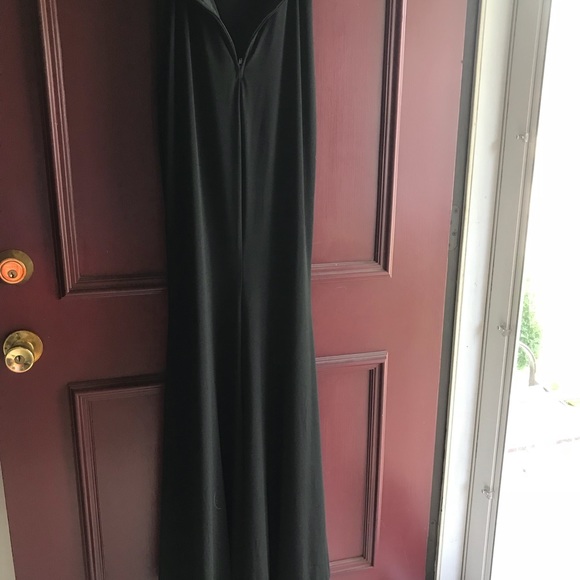 Black two piece formal - Picture 7 of 7